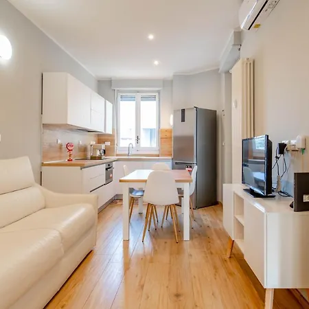 Apartment White - Metro Massaua *