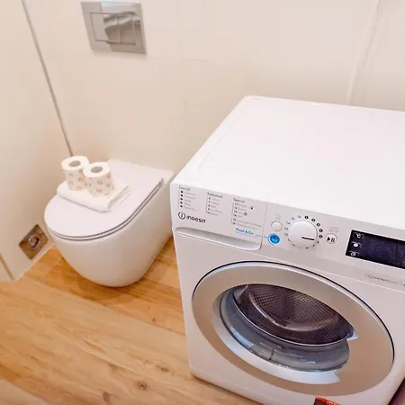 Apartment White - Metro Massaua Turin