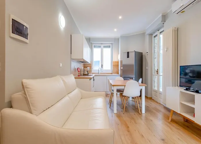 White - Metro Massaua *