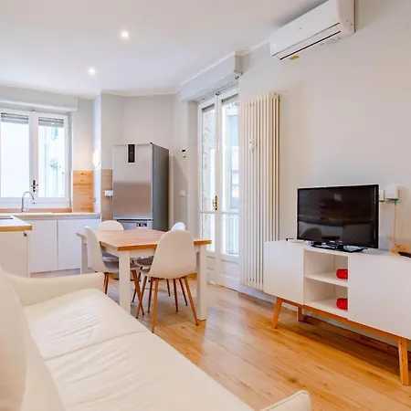 White - Metro Massaua * 토리노