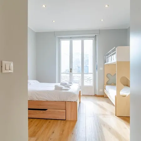 White - Metro Massaua 토리노