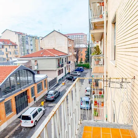 White - Metro Massaua