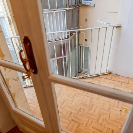 White - Metro Massaua * 토리노