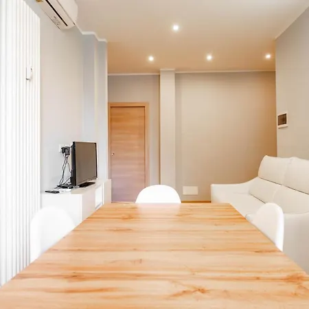 White - Metro Massaua *