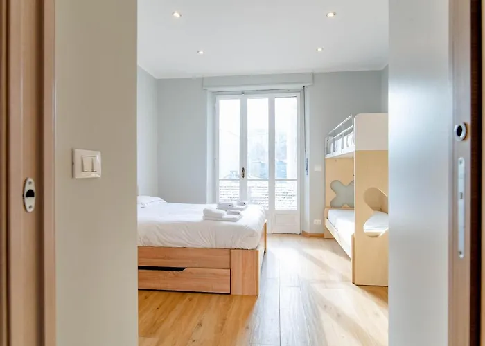 White - Metro Massaua Turin